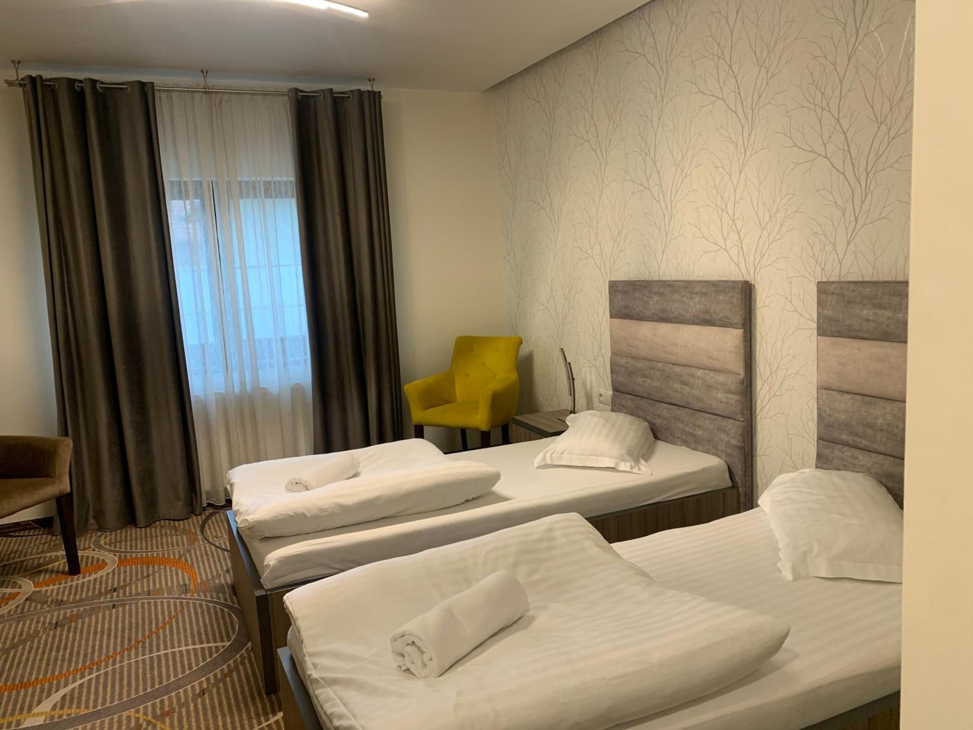 Stella Di Monte Hotel Sibiu Ngoại thất bức ảnh
